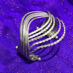 Ladies’ Exotic Cuff Bracelet with Movable Bangles